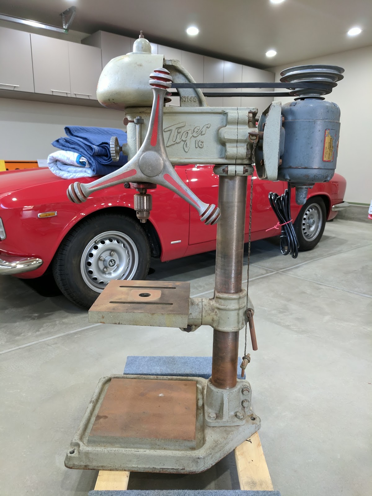Vintage Veloce™ Tiger Tools 16" Drill Press