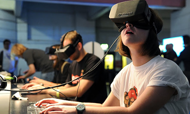 What is VR? Virtual reality explained