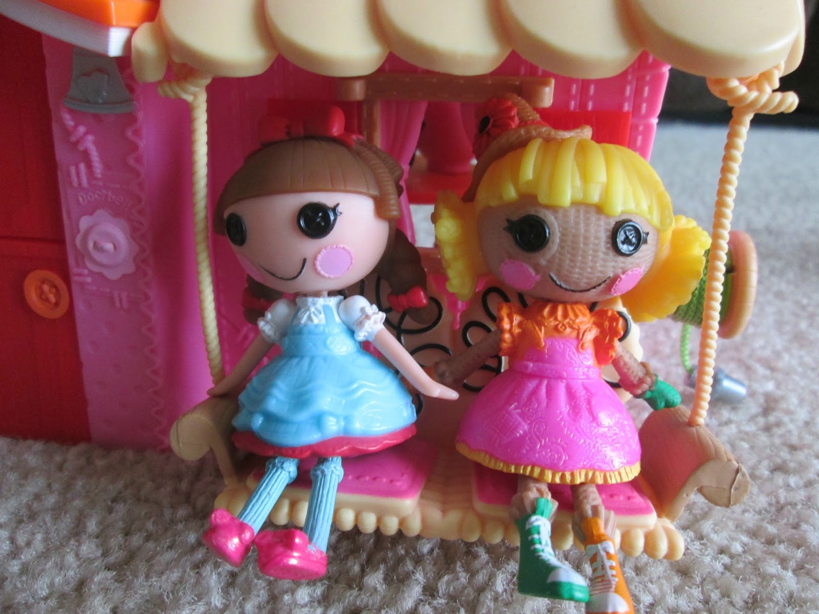 Doll Page Lalaloopsy MiniDorothy's Day