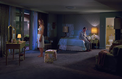 Gregory Crewdson y sus voyeur "Brief Encounters" | El Dado del Arte