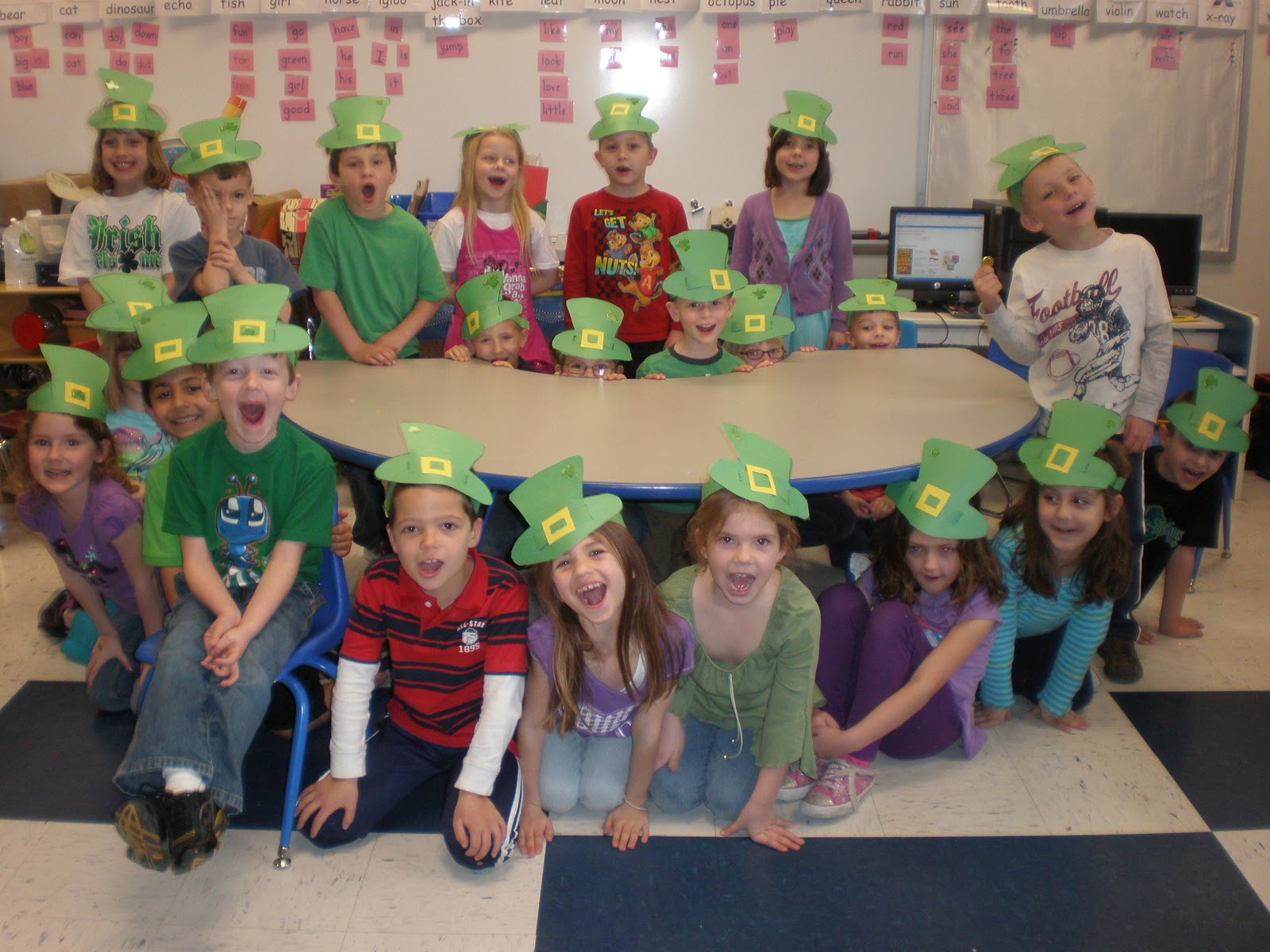 Mrs.Kuriga's kindergarten Blog 2011-12: St.Patrick's Day