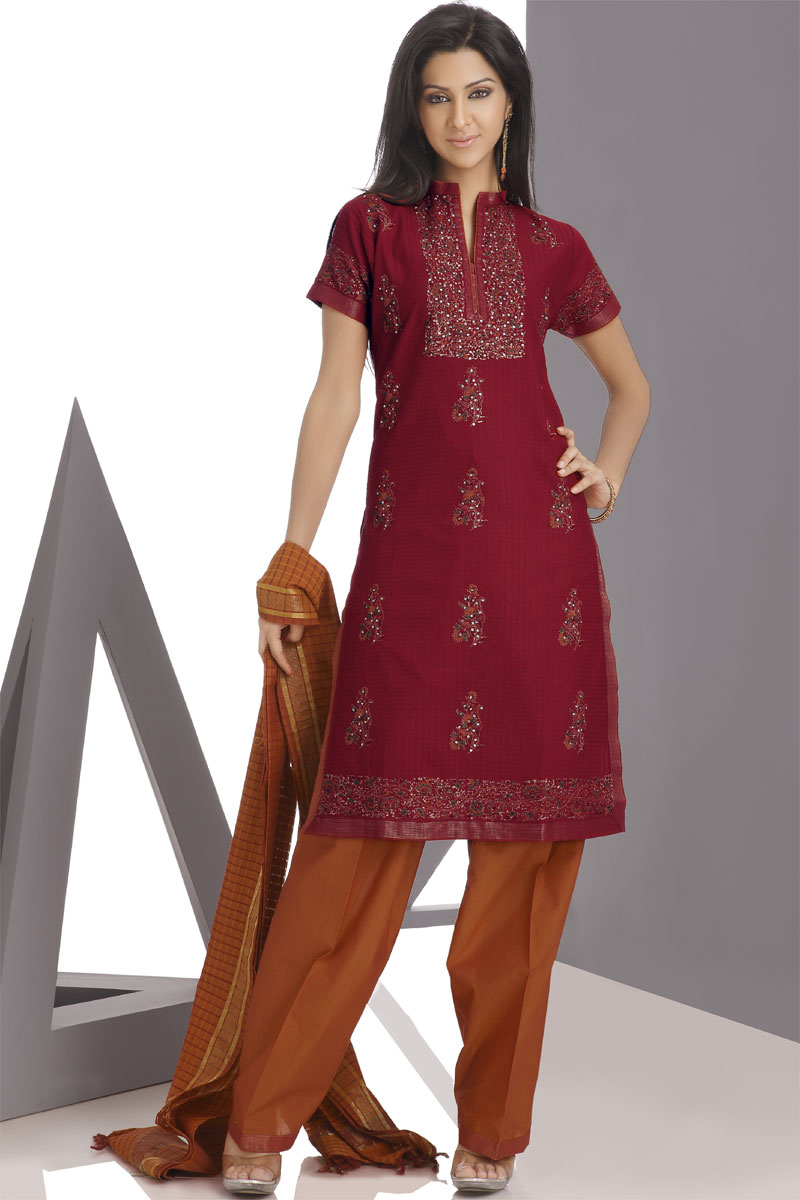 http://3.bp.blogspot.com/-KxIC-QFy_5A/T9YFab7Sc8I/AAAAAAAAAbI/yhD9HwkzrR0/s1600/pakistani+salwar+kameez+latest+design+2011+(6).jpg