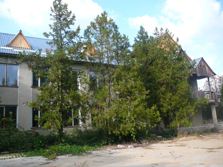 MOLDOVA NISPORENI REAL ESTATE FOR SALE