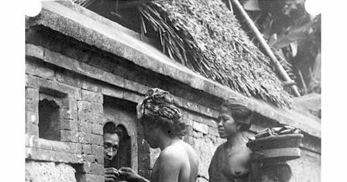 Foto Foto Bali Tempo Dulu | Kumeok Memeh Dipacok