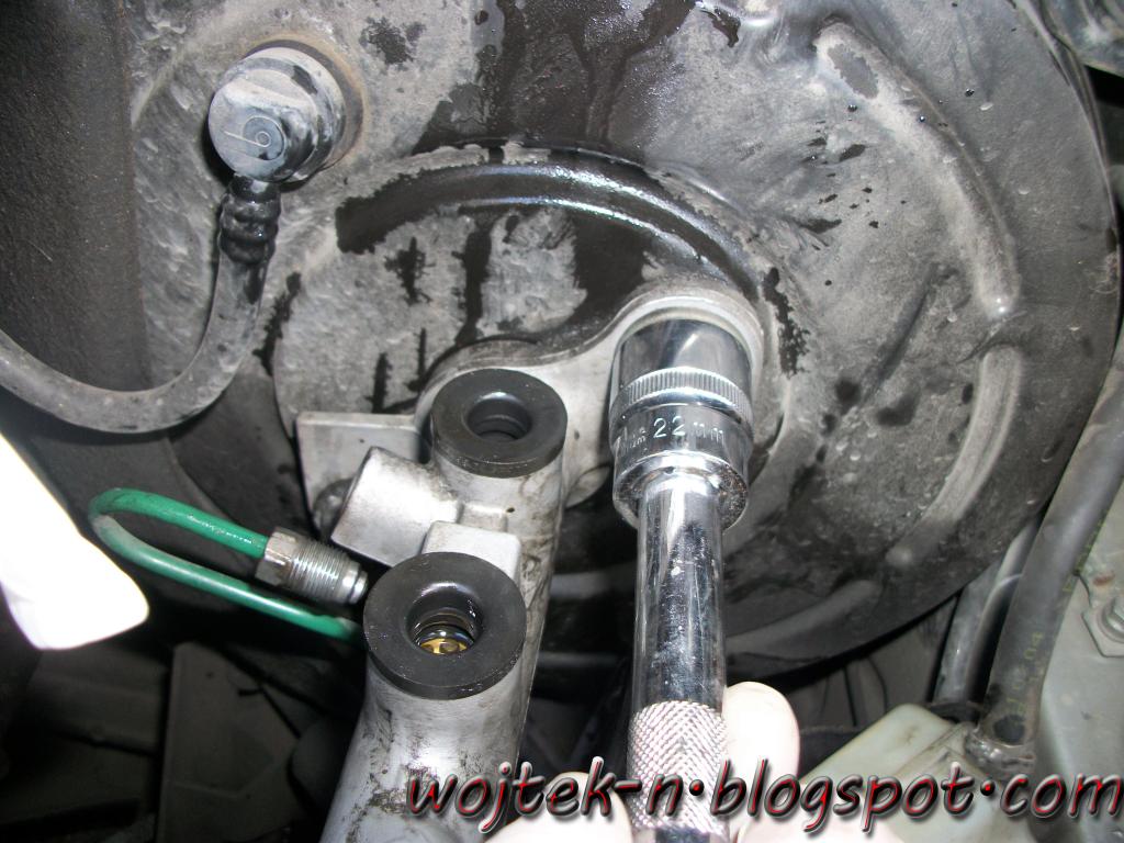 wojtekn Replacing master cylinder aka brake pump, falling brake pedal