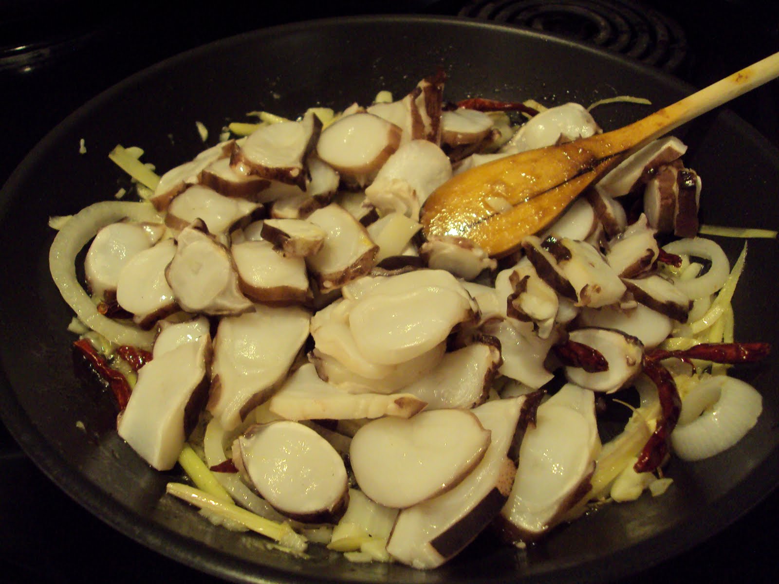 STIRFRY CURRIED OCTOPUS