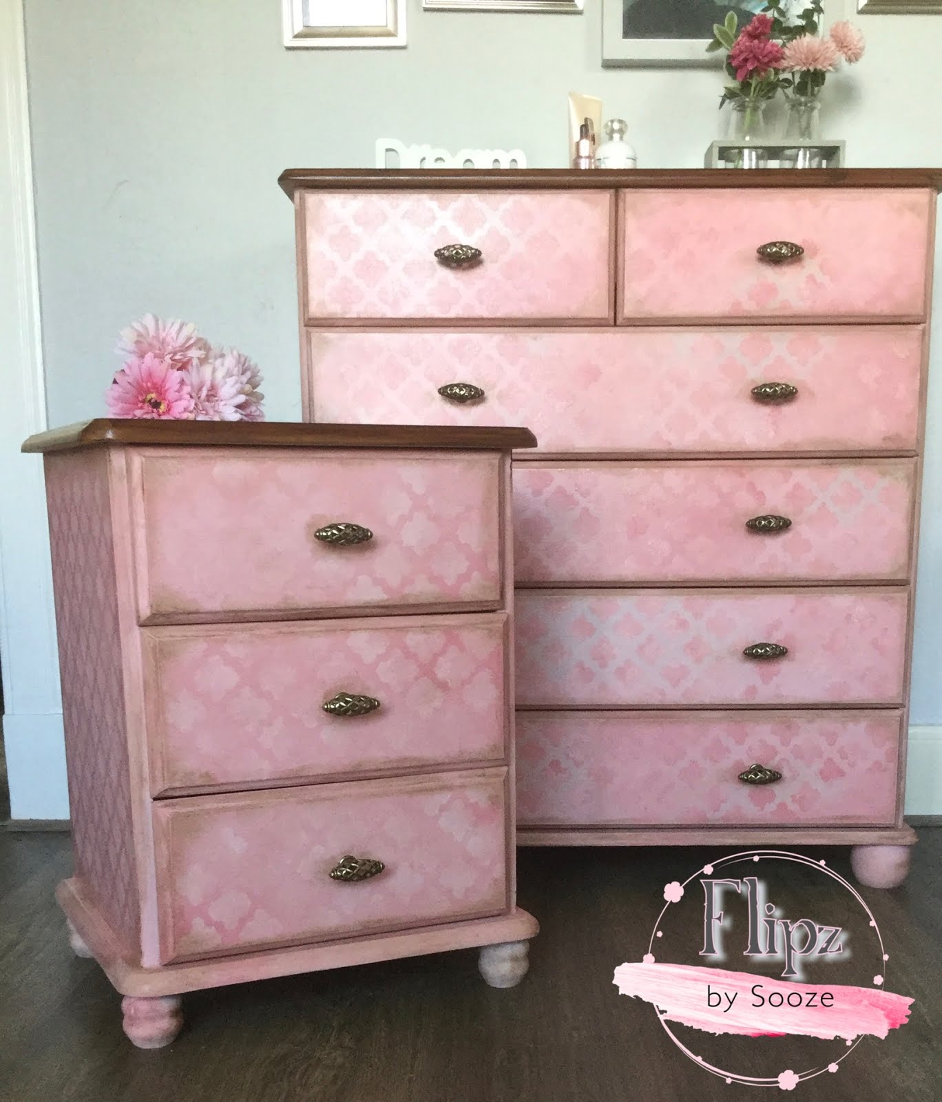 Flipz by Sooze / Scraps by Sooze 20 Best Furniture Painting Techniques