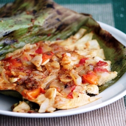 how to bake fish in banana leaf?
