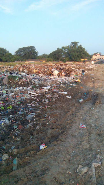 स्वच्छता अभियान को मुंह चिढ़ाता बेतिया नगर परषिद, केवल कागज़ पर दिखती हैं सफ़ाई/कार्य 3 स्वच्छता अभियान को मुंह चिढ़ाता बेतिया नगर परषिद, केवल कागज़ पर दिखती हैं सफ़ाई/कार्य 3