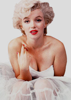 Marilyn Monroe voted cleavage queen