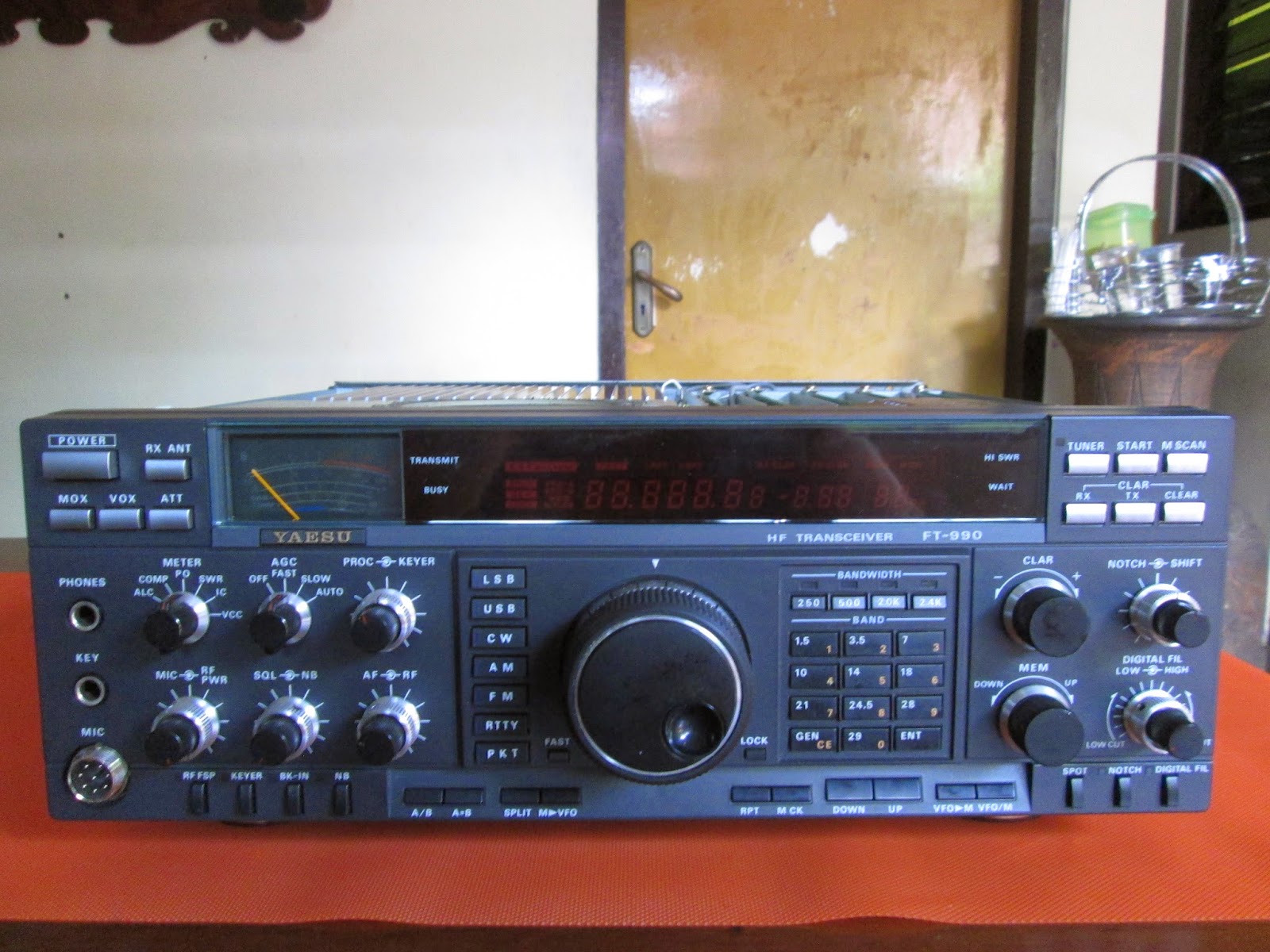 GERNAR ELEKTRONIK: ***SUDAH TERJUAL KE JAWA TIMUR***YAESU FT-990 N/S