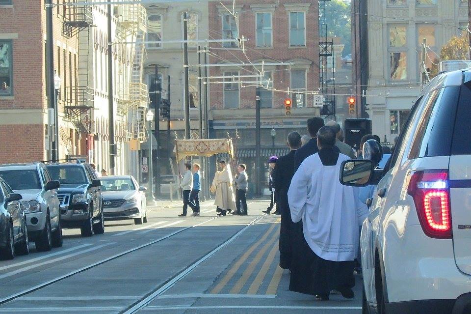 New Liturgical Movement Eucharistic Procession in Cincinnati, Ohio