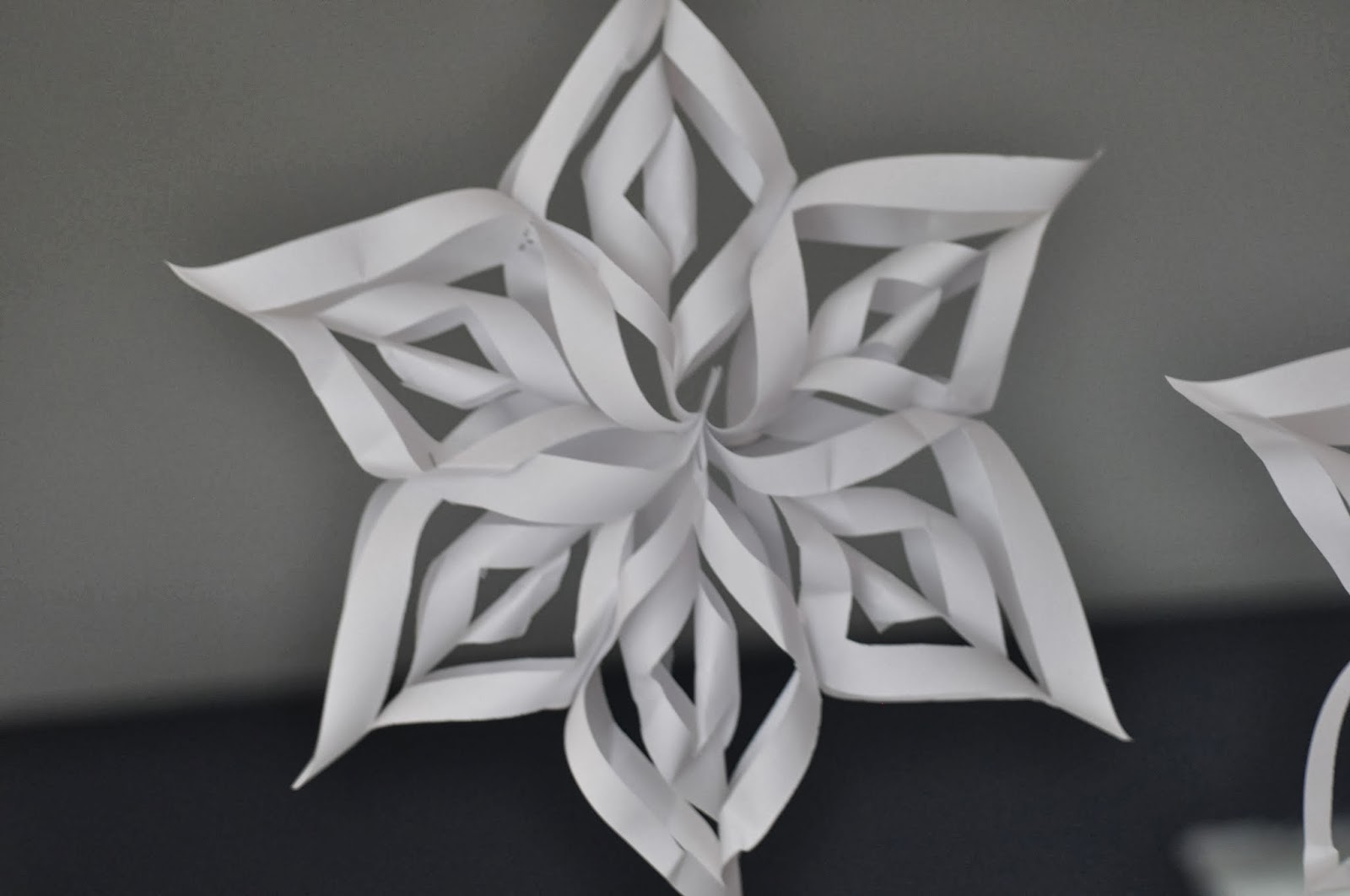 Pretty Purplexing: How to make 3D Snowflakes