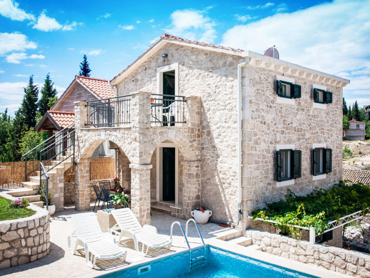 Villa Modelleri 2 katlı ve havuzlu