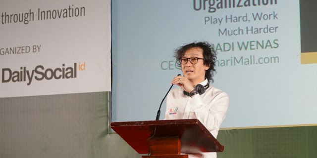 Rapat Sambil Berdiri Hingga Ruang Perang, Kantor Gila Ini Sungguh Mengagumkan! Rapat Sambil Berdiri Hingga Ruang Perang, Kantor Gila Ini Sungguh Mengagumkan!