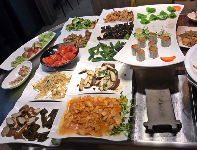 綠原品健康蔬食自助餐-錦州店~台北捷運行天宮站素食自助餐