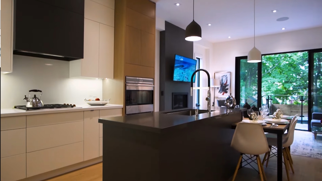 40 Interior Design Photos vs. 10 Second St, Toronto Luxury Home Tour