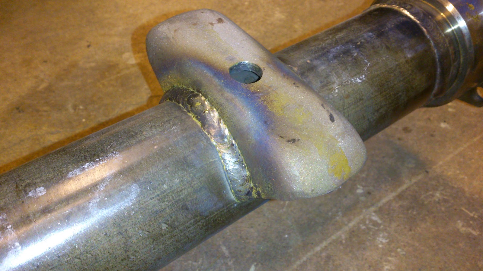 DinnerHill Rear axle spring perch welding