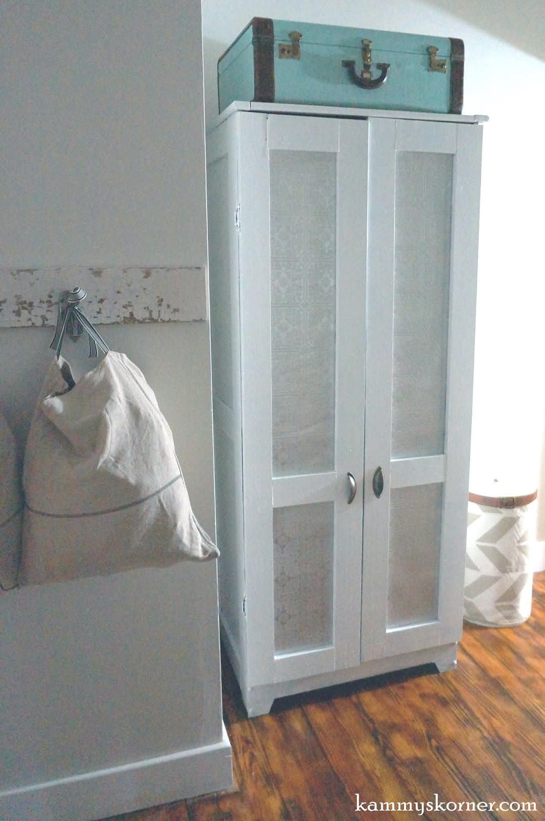 Kammy S Korner How I Use Common Antique Mall Treasures In My Decor