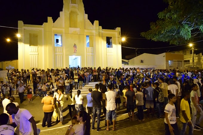 Católicos participam da última noite do novenário da co-padroeira de Maruim
