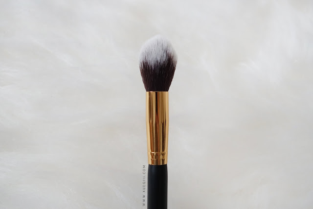 BH Cosmetics Sculpt and Blend 2 - 125 Tapered Contour Brush