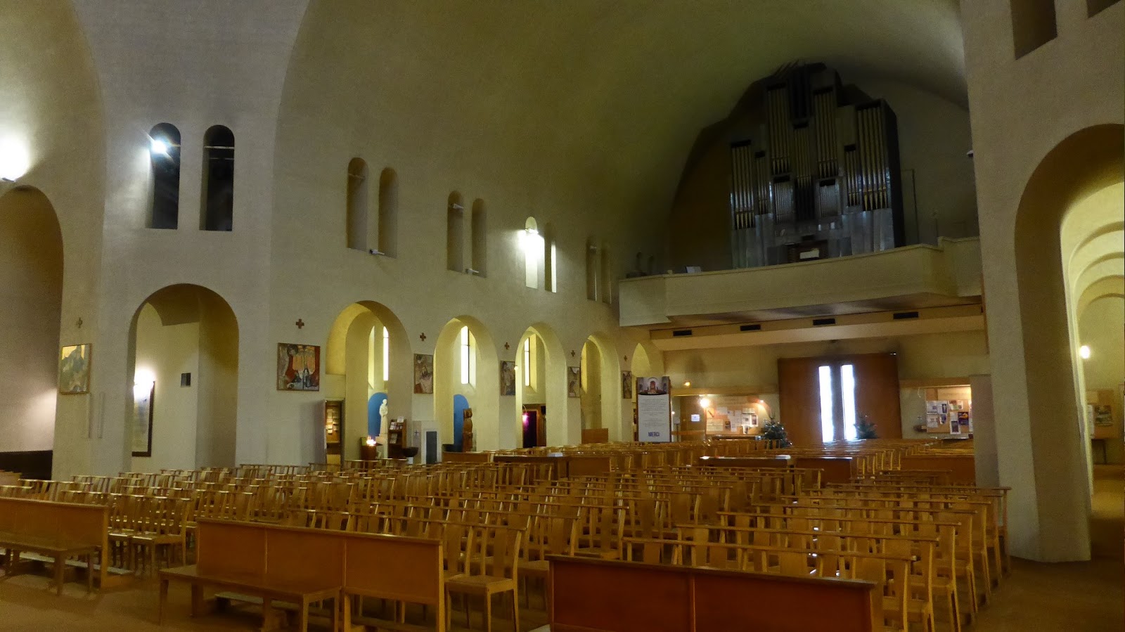 Parisbiseart Eglise SainteJeannedeChantal