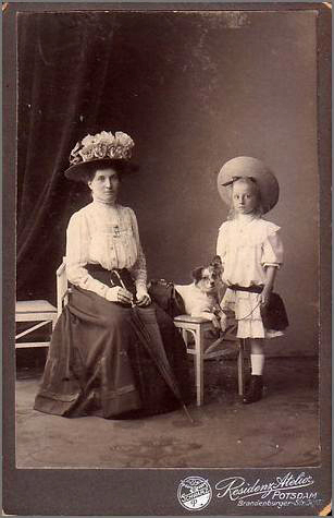 Vintage Doggy: Mother, Daughter and Dog
