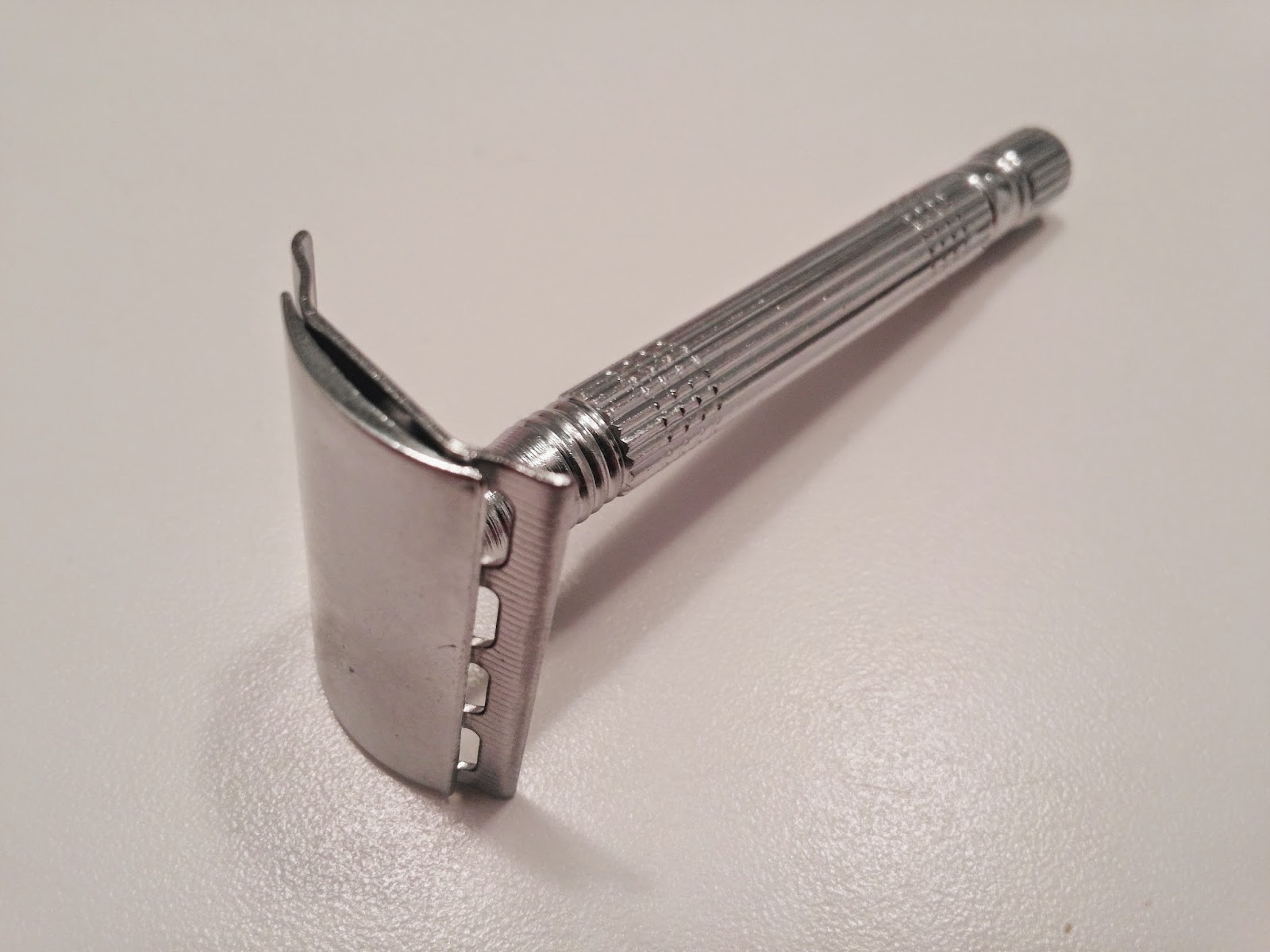 Shave Like Grandad: Shocker!! The $1.97 Razor is Rip-Off Junk!