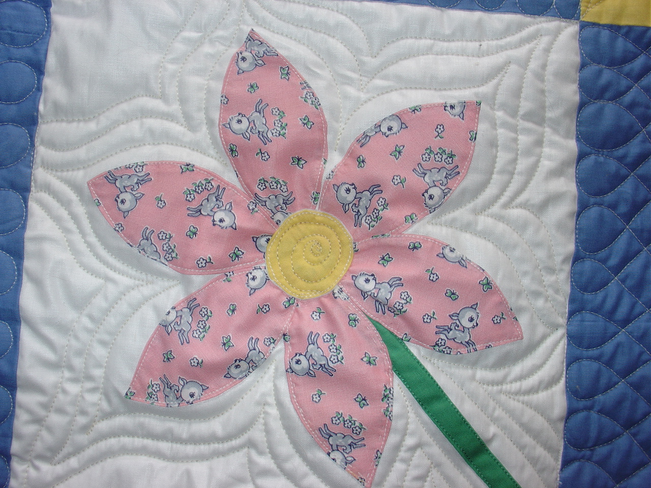 Treadlestitches Daisy Quilt Finish