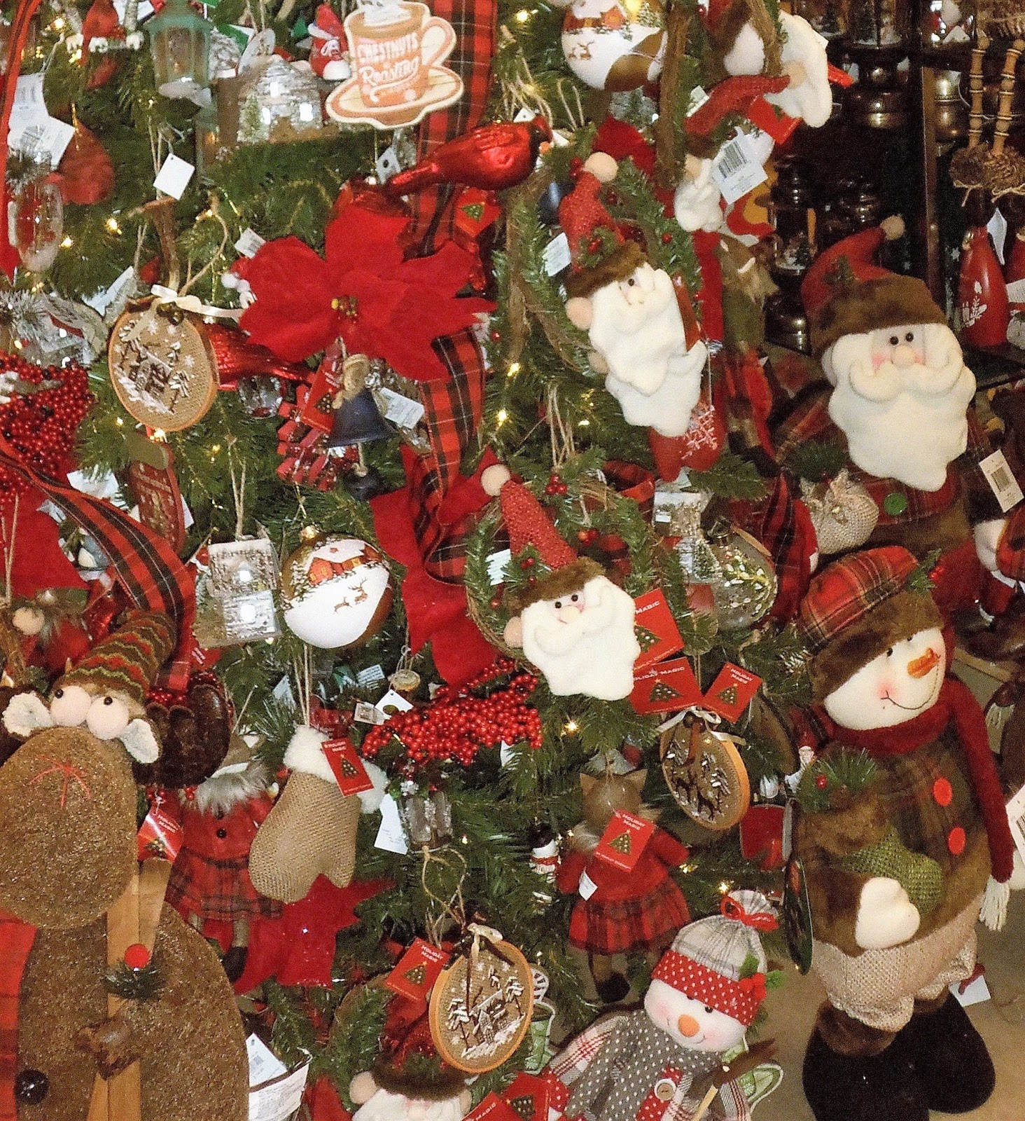 A DEBBIEDABBLE CHRISTMAS Christmas at Boscov's, 2017