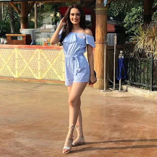 Manushi Chhillar 