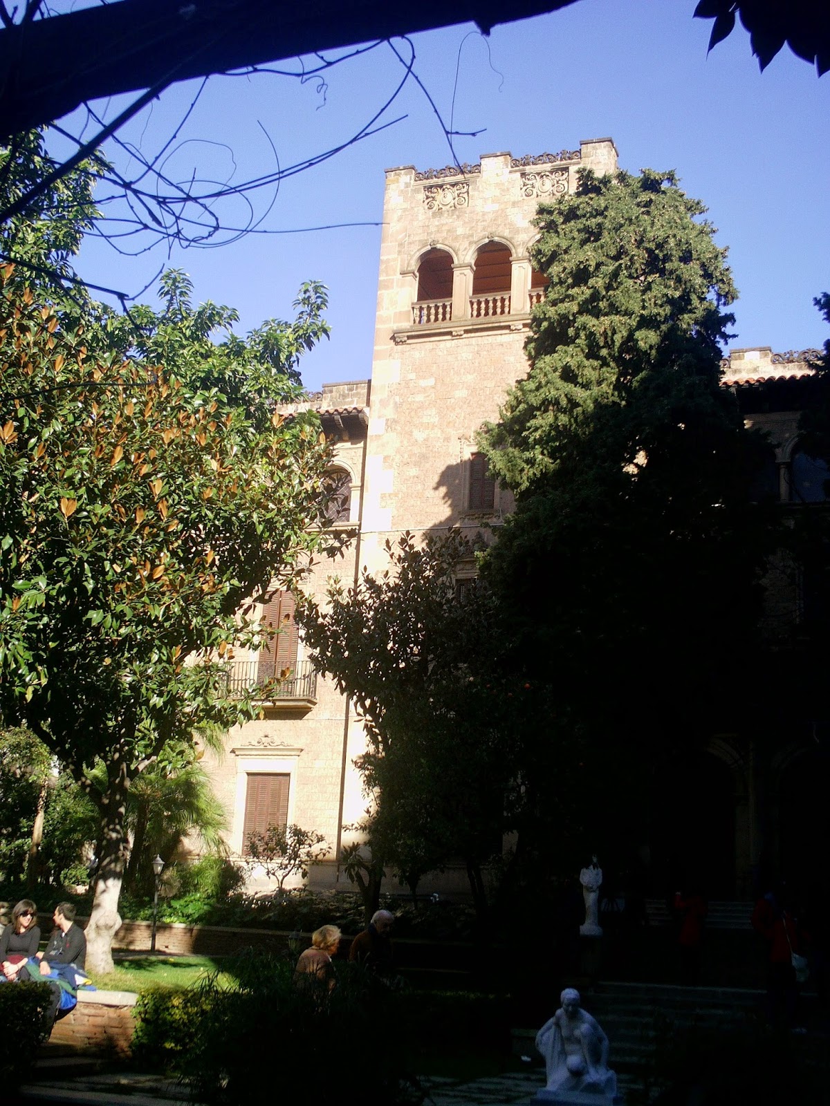 La Gran Corrupción: VISITA A LOS JARDINES DE LA MANSIÓN MUÑOZ RAMONET