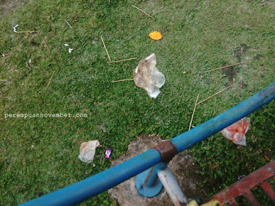 sampah berserakan peduli lingkungan