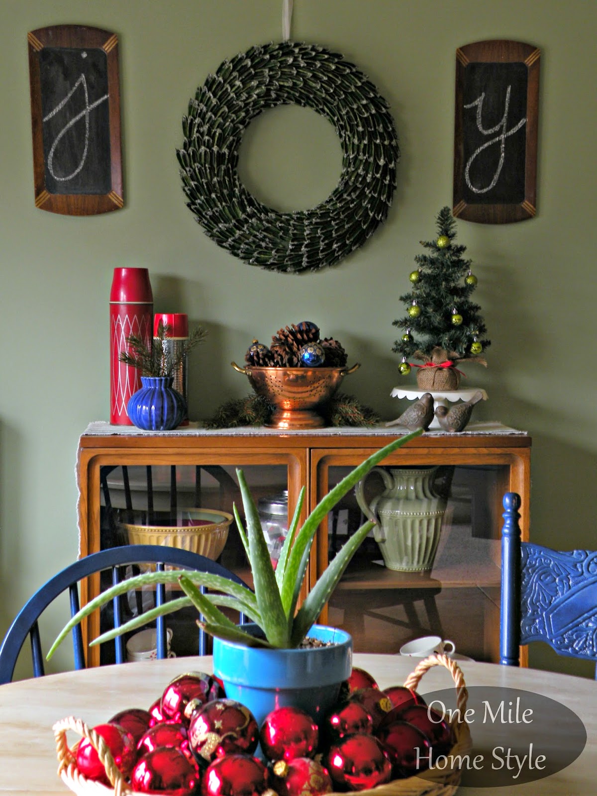 Joy chalkboard and wreath Christmas display
