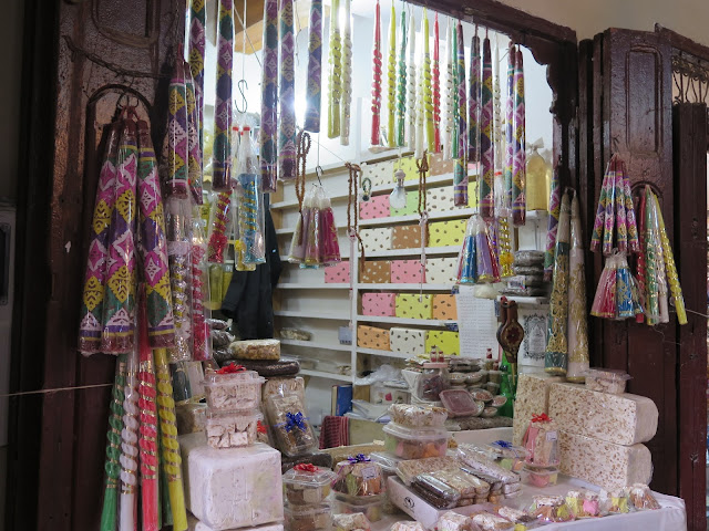 Tienda de Caramelos y velas cerca de la Zaouia Moulay Idriss II