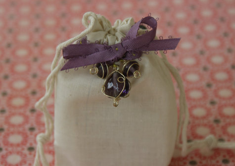 DIY Wedding Favor Gift Bag Craft Project - DIY Wedding Favor Idea