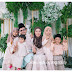 First time photoshot raya, satu family excited bagai nak rak! 