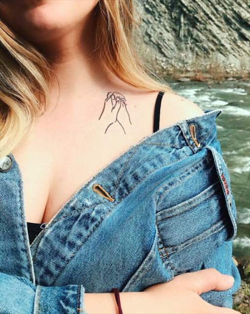 Tatuagens femininas na clavícula Tatuagens femininas na clavícula