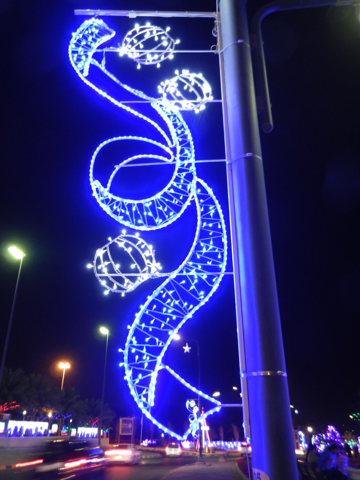 Kuweight 64 AHMADI LIGHTS TURNS MAGICAL FOR KUWAIT NATIONAL AND