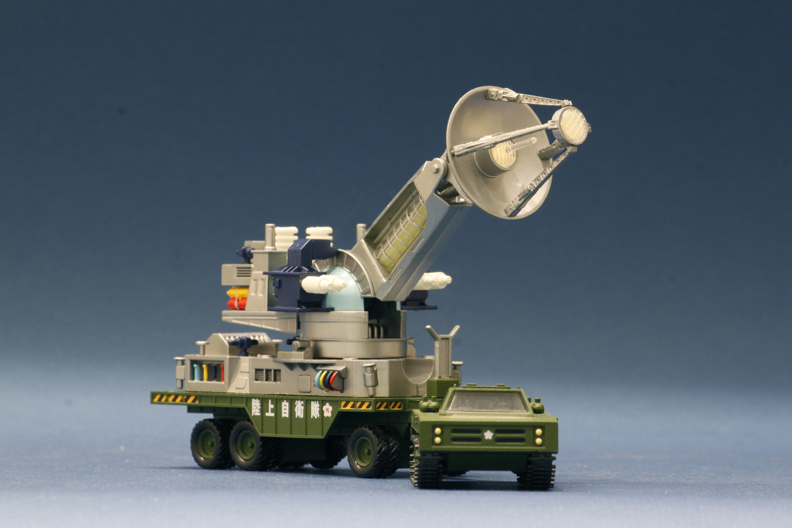 特撮リボルテック　メーサー殺獣光線車　海洋堂 海洋堂 特撮リボルテック メーサー殺獣光線車 - エスムスザイン