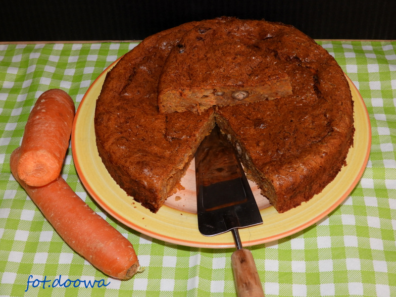 Dietetyczne ciasto marchewkowe