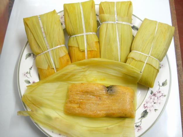 Tamales envueltos en hoja de maíz