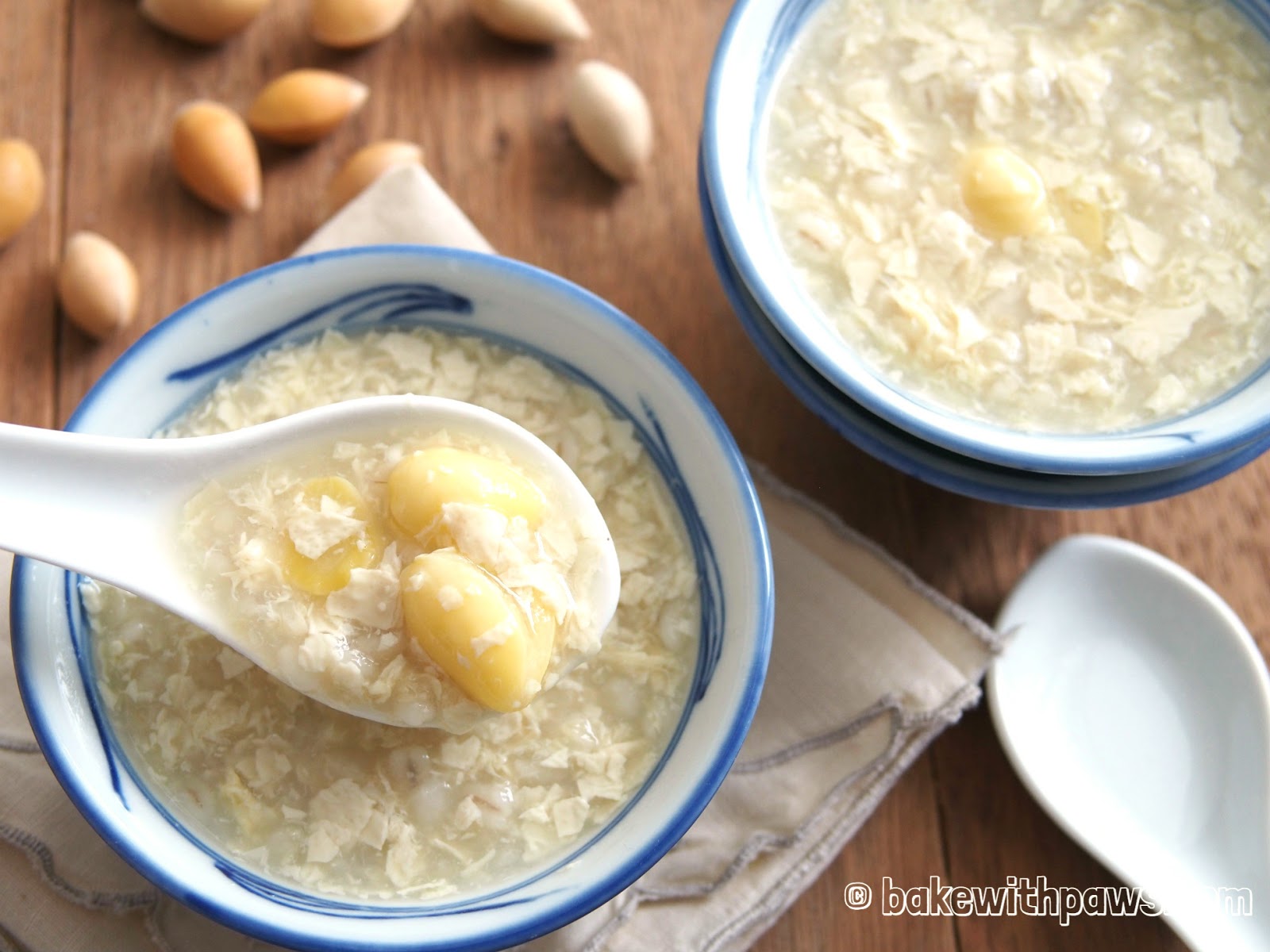 Fu Chok Yee Mai Pak Kor Tong Sui (Dried Bean Curd, Barley and Gingko