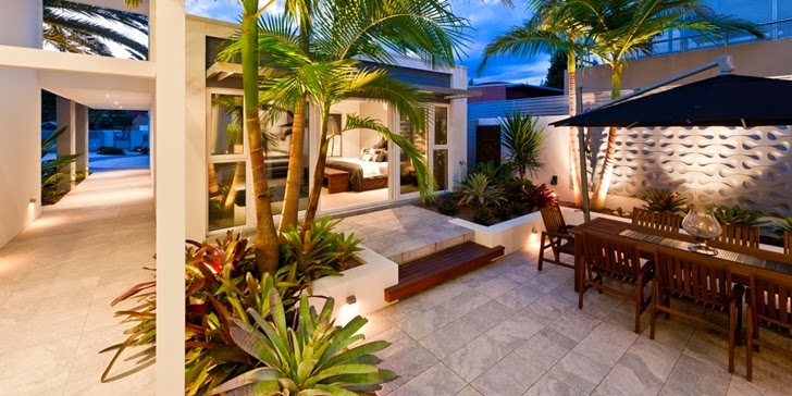 Green plants in Coastal Oasis landscape project by Urban Exotic
