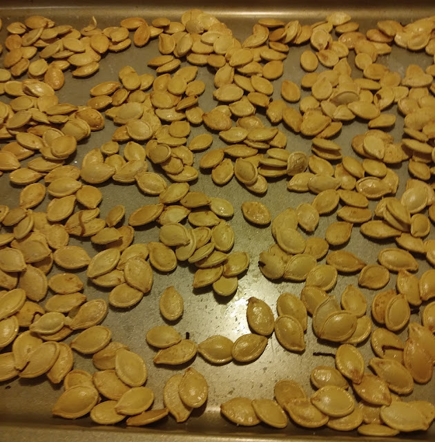 Oven roasted pumpkin seeds