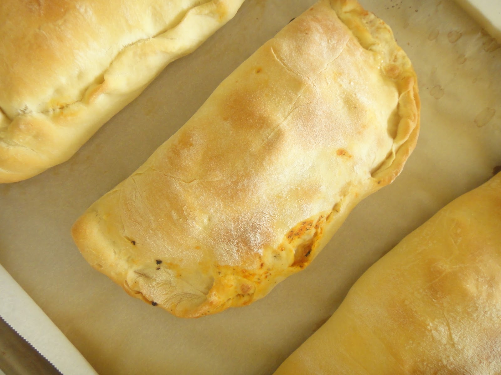 My Simple Cuisine Pizza calzone z warzywami, szynką i serem mozzarella