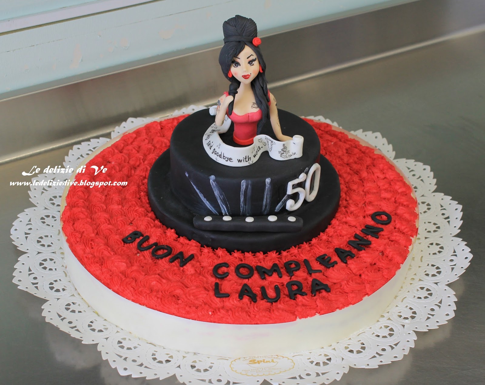 Le Delizie di Ve AMY WINEHOUSE CAKE