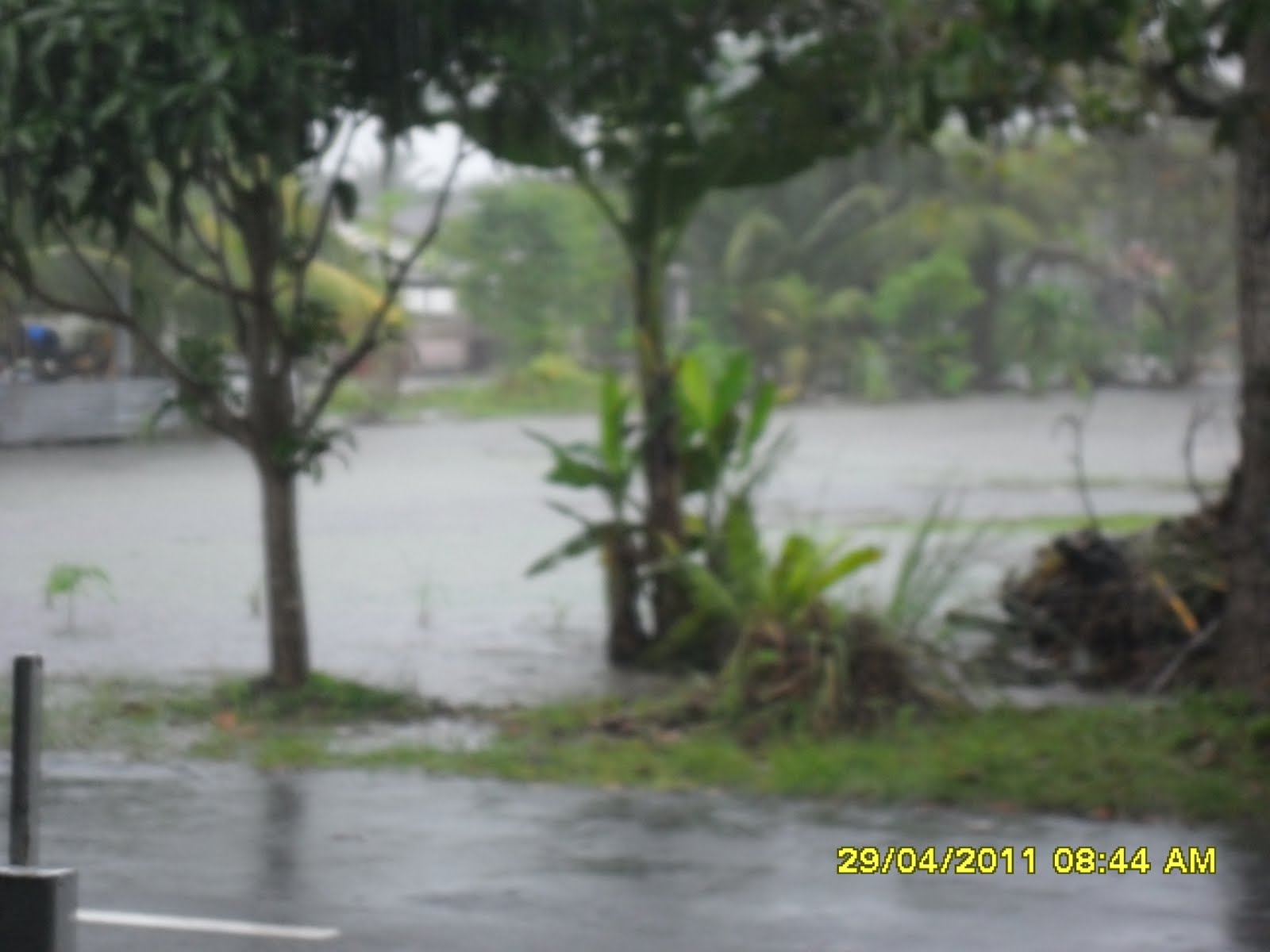 Dunia Si Kecil: April 2011