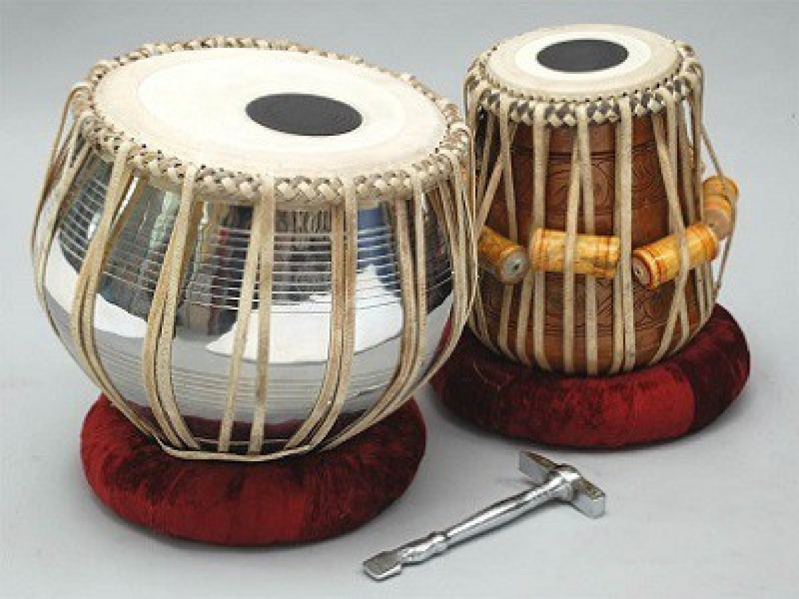 Музыкальный инструмент балла. Барабан табла Индия. Индийский музыкальный инструмент Tabla. Индийский инструмент табла. Индийские музыкальные инструменты.