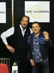 Foto del recital de poemas en RADIO CASTELLDEFELS junto a Josep Zepol